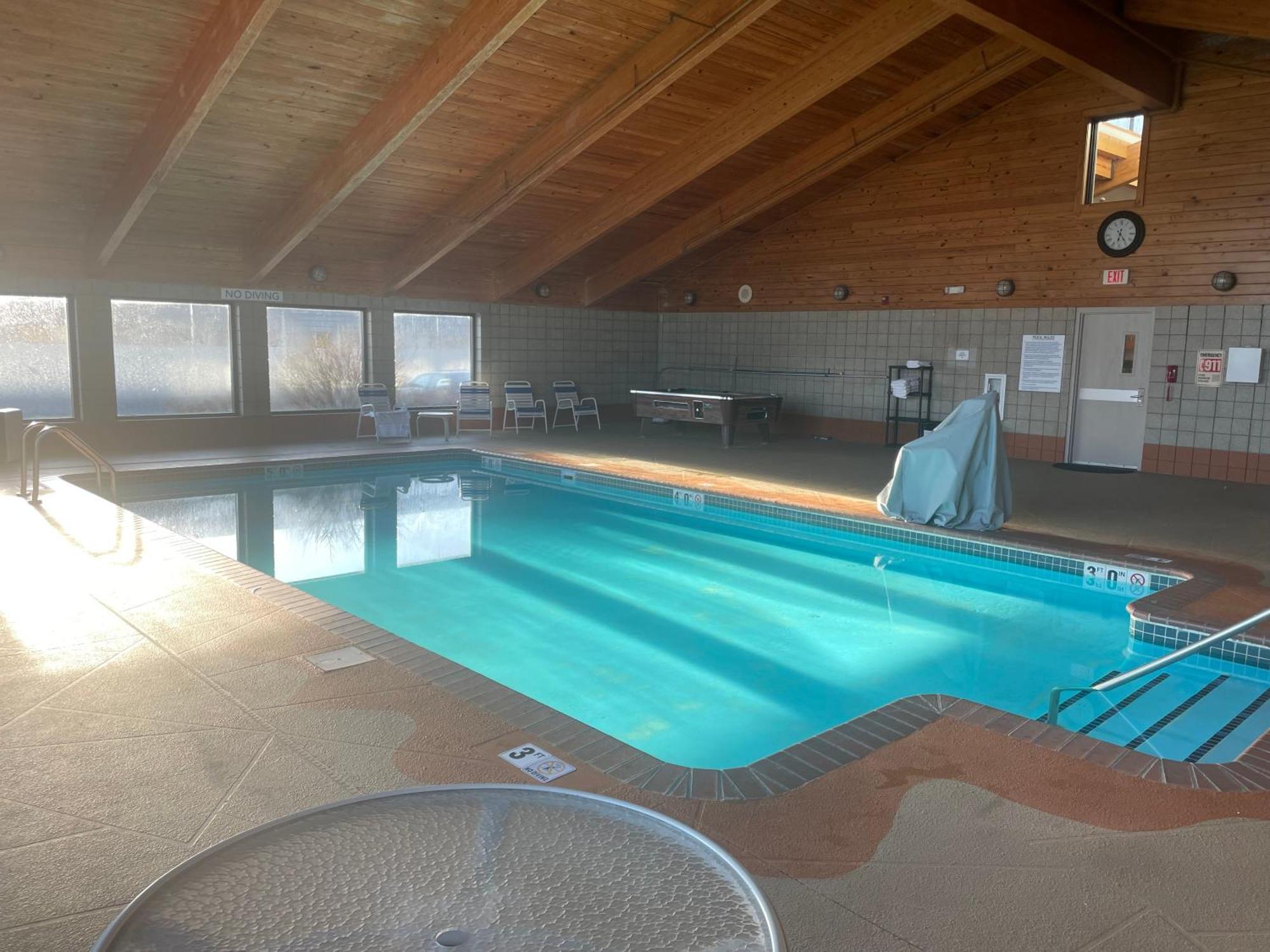 Americinn By Wyndham Hartford Wi Dış mekan fotoğraf