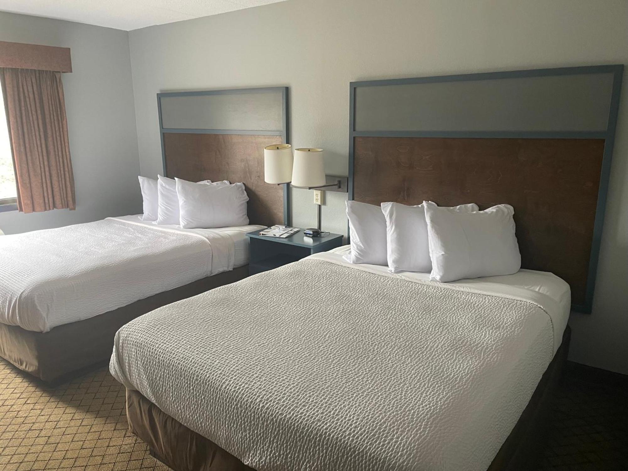Americinn By Wyndham Hartford Wi Dış mekan fotoğraf