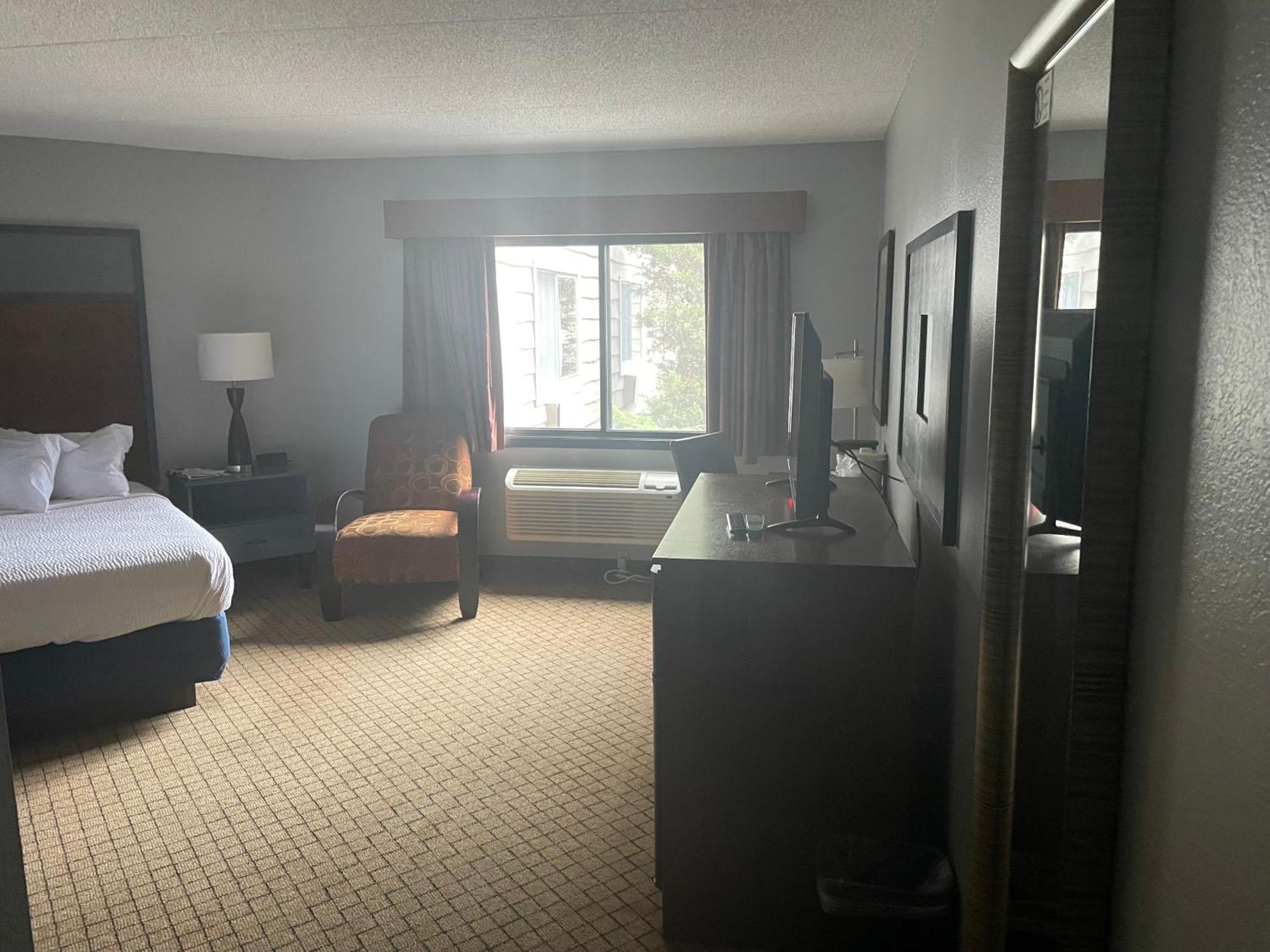 Americinn By Wyndham Hartford Wi Dış mekan fotoğraf