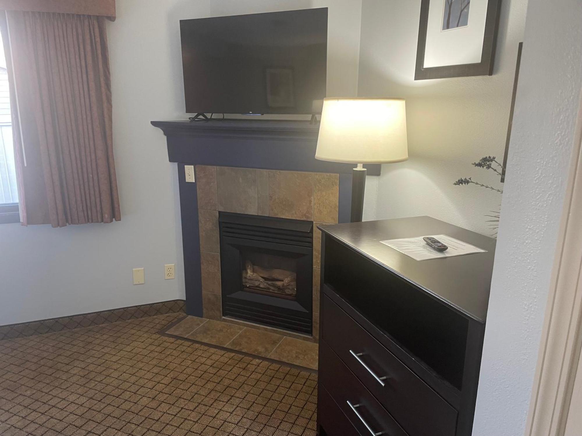 Americinn By Wyndham Hartford Wi Dış mekan fotoğraf